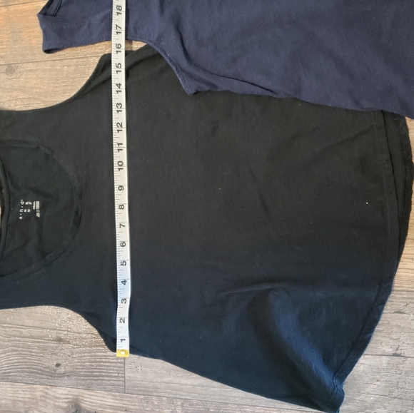 🍁A new day 2 Black/Navy Tanks - Picture 1 of 5